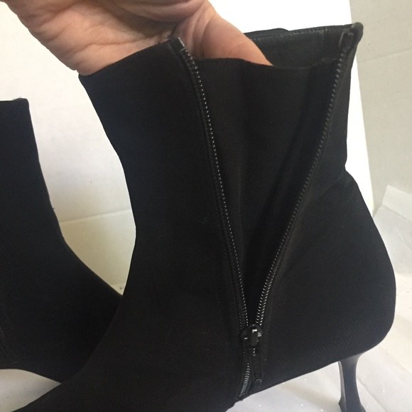 Stuart Weitzman Black Gortex Ankle Boot EUC! 10M - Picture 5 of 15